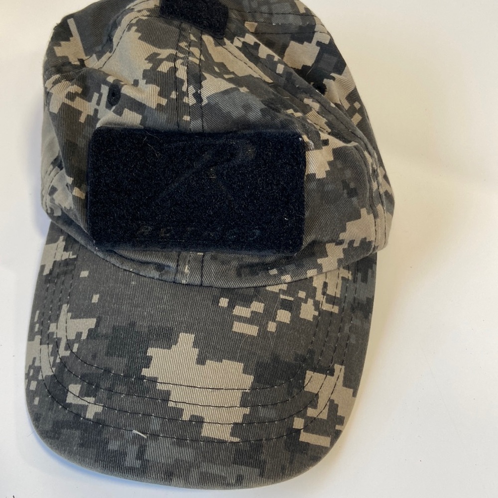 Digital camo print baseball cap adjustable gray and black